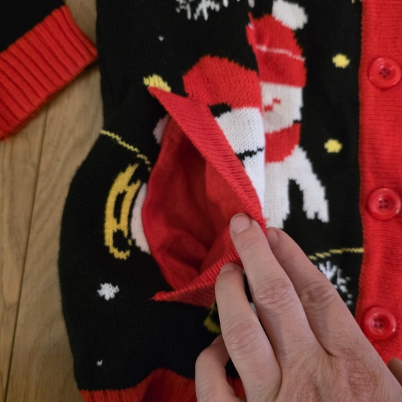 Oversized Button Up Christmas Cardigan- Oversized Medium - Picture 5 of 9